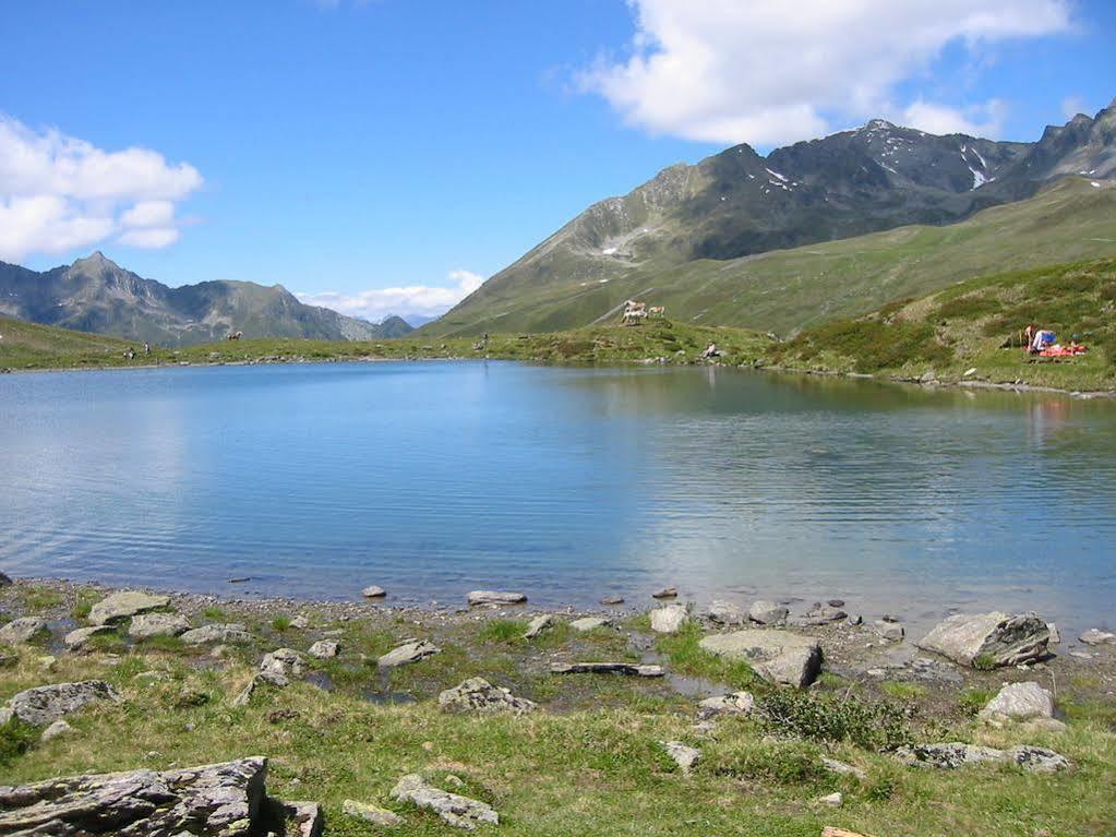 Berghaus Drei Tannen Hotel Oetz Bagian luar foto